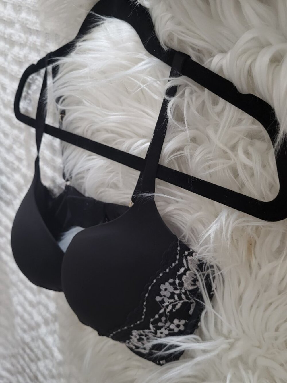 Victoria’s Secret Black floral Lace Push-Up Bra | 34DD | Sultry & Elegant Lift